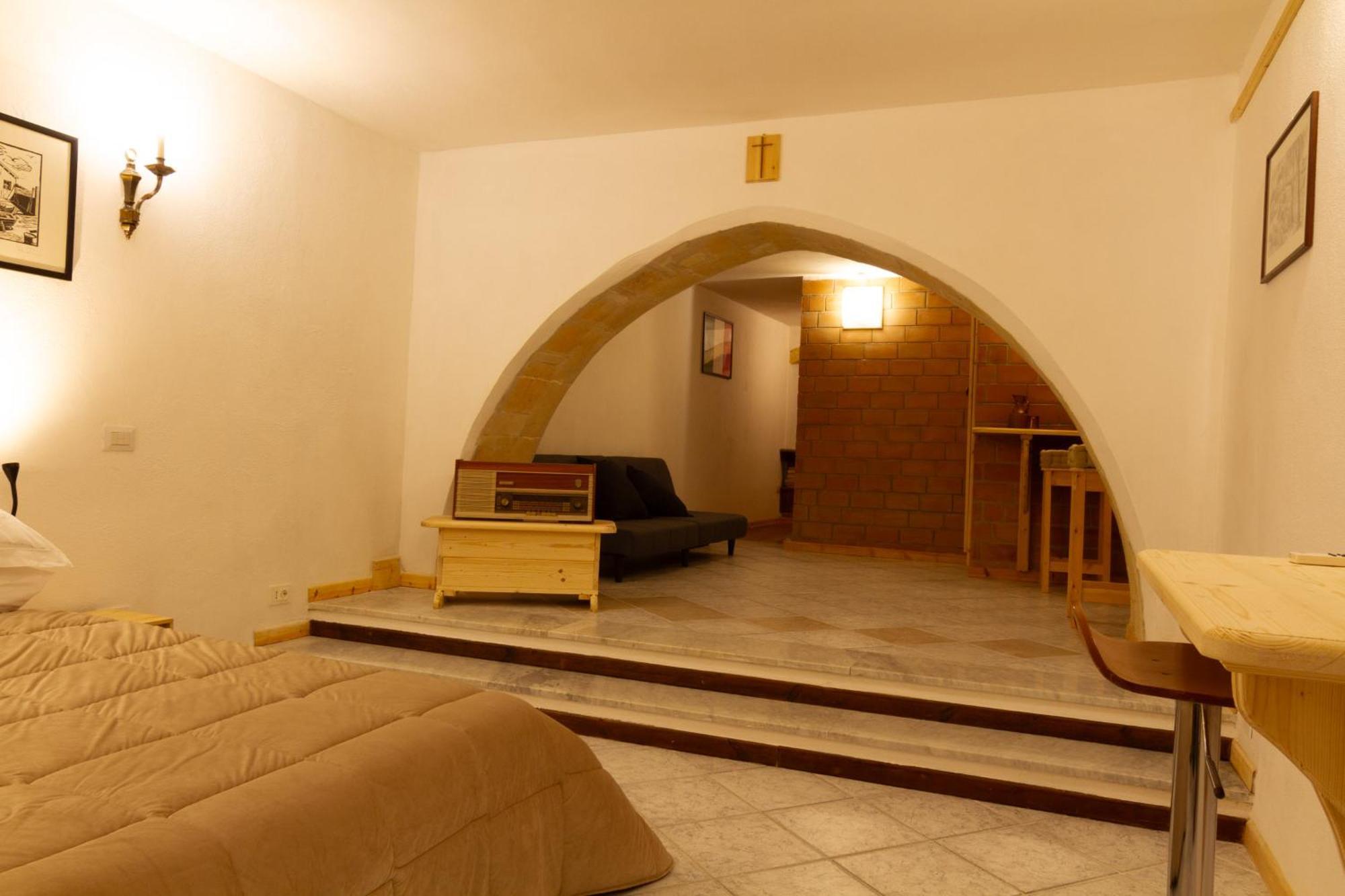 Dimora Madonna Della Speranza Apartment กาญารี ภายนอก รูปภาพ